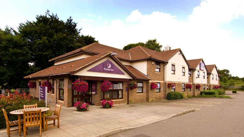 Premier Inn Dover East Exterior