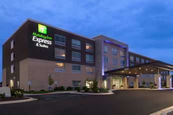 Holiday Inn Express & Suites Brighton
