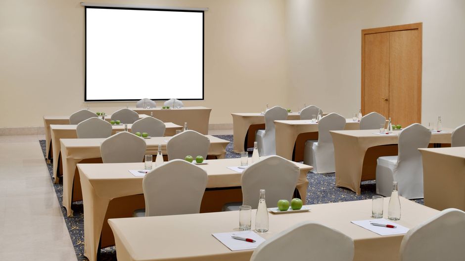 Riyadh Airport Marriott Hotel Meeting