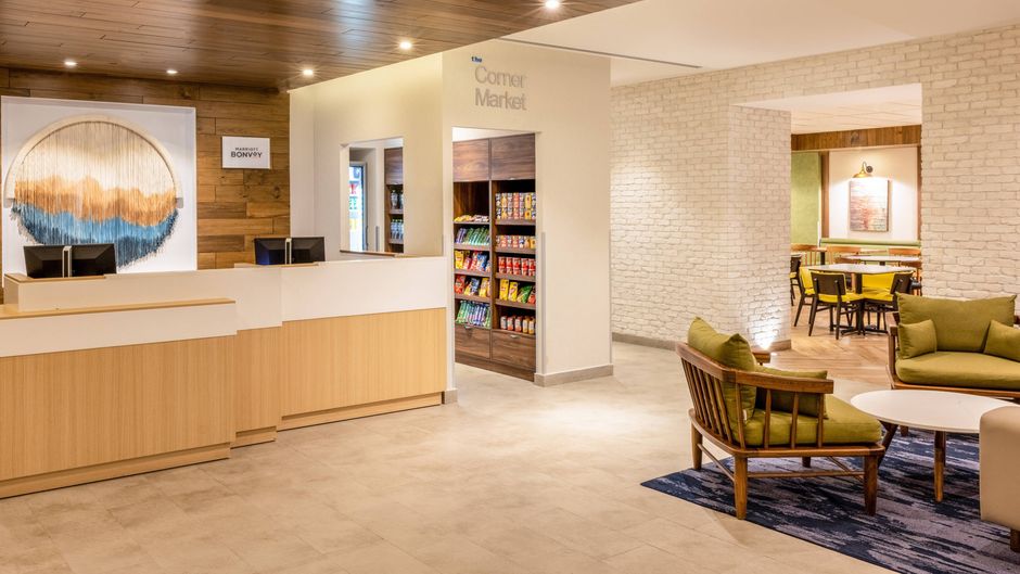 Fairfield Inn & Suites Cancun Downtown Lobby