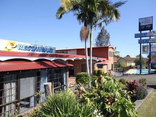 Riverview Motor Inn
