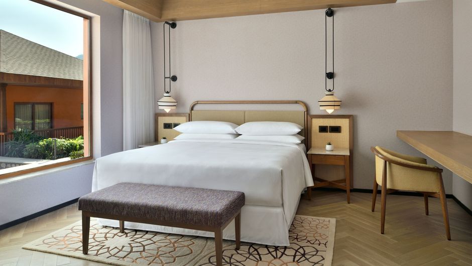 Mulberry Shades, A Tribute Portfolio Res Room