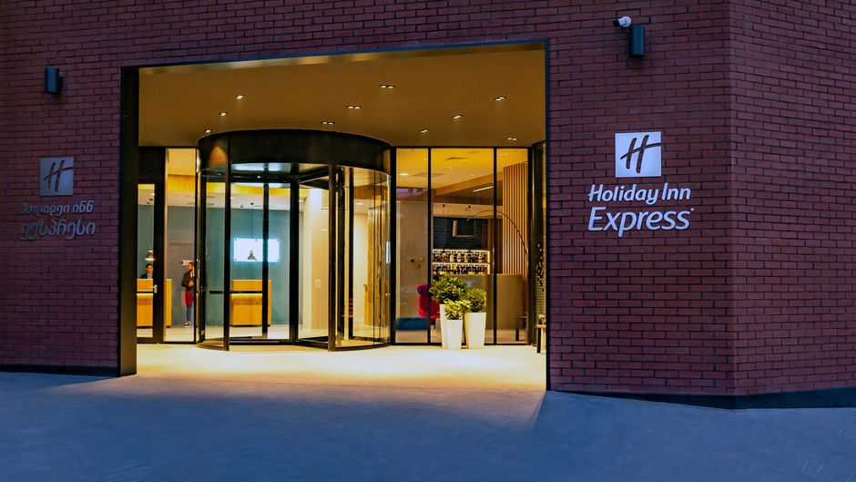 Holiday Inn Express Avlabari Exterior