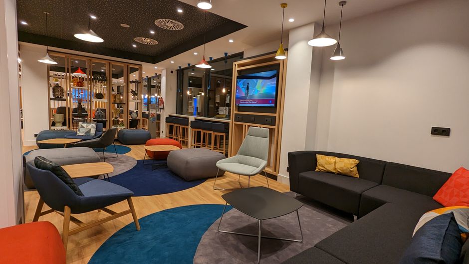 Holiday Inn Express Bilbao Lobby