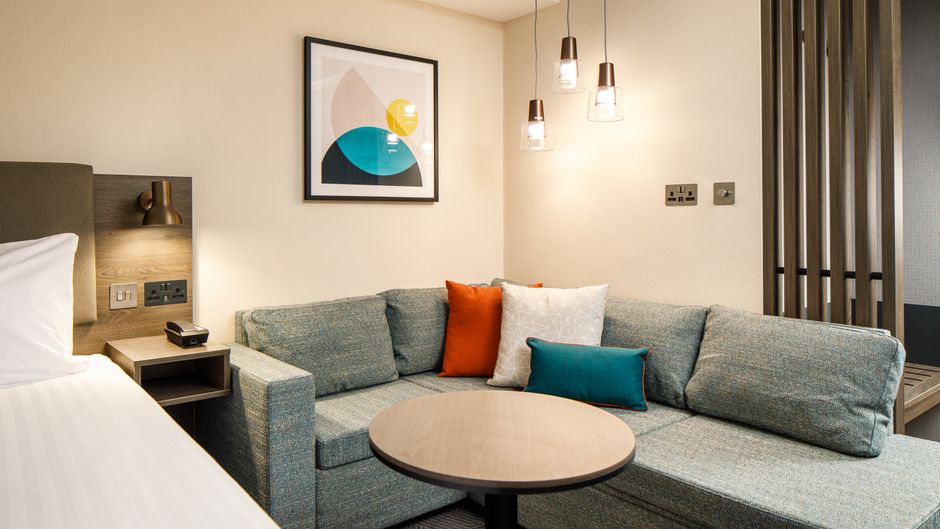 Holiday Inn Manchester Airport Room
