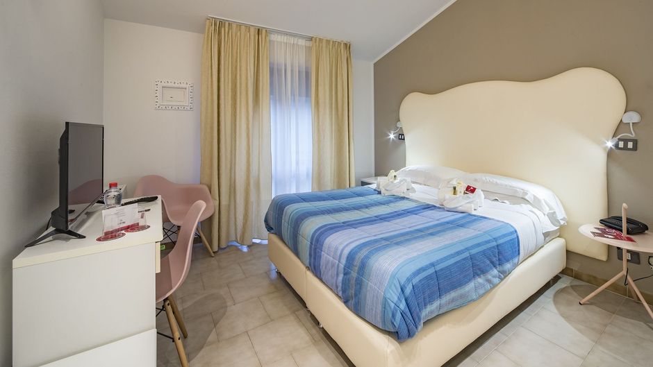 El Patio Hotel Room