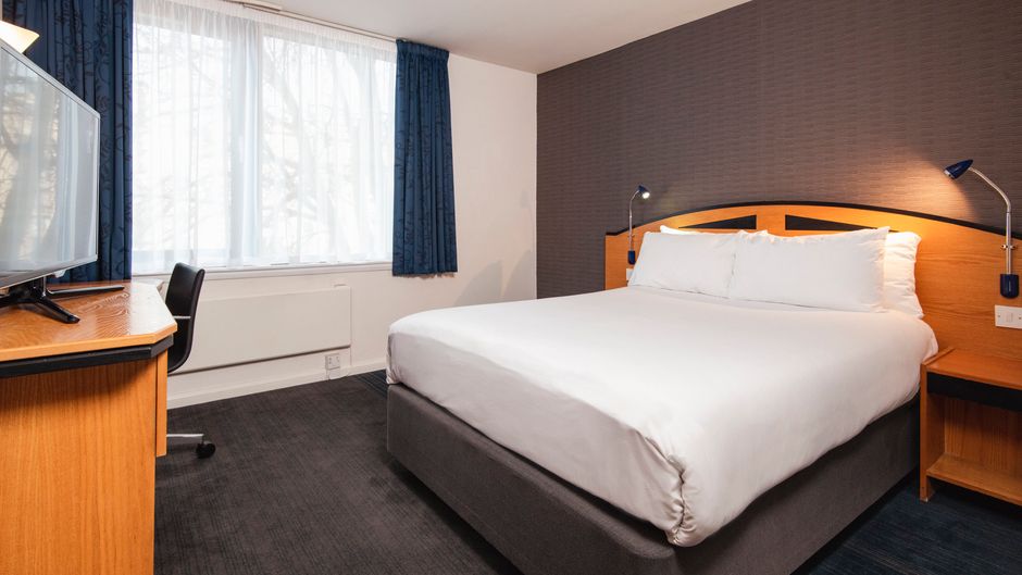 Holiday Inn Express City Centre Room