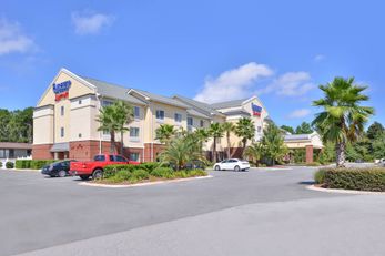 Fairfield Inn & Suites