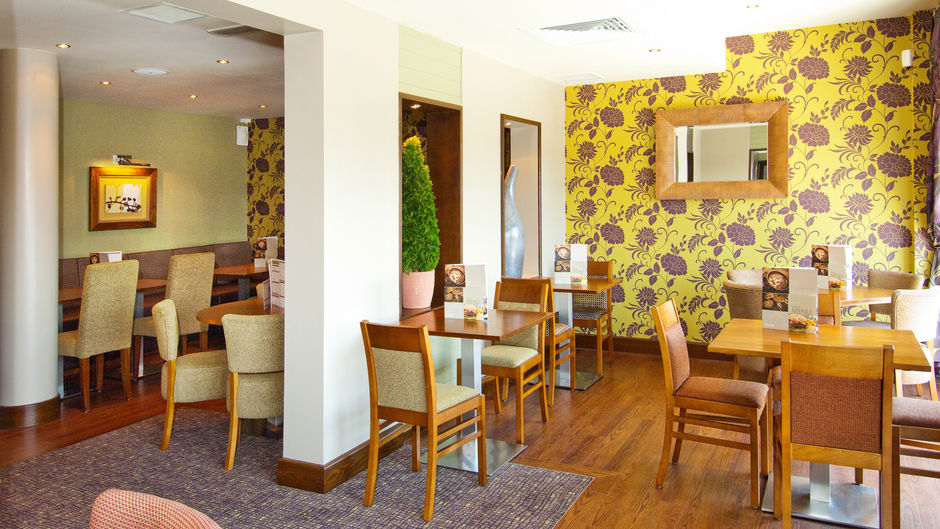 Premier Inn Gatwick Airport Manor Royal Restaurant
