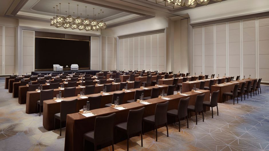 The Ritz-Carlton Harbin Meeting