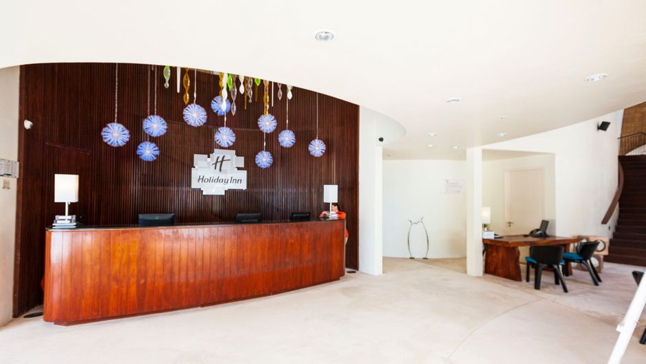 Holiday Inn Resort Kandooma Lobby