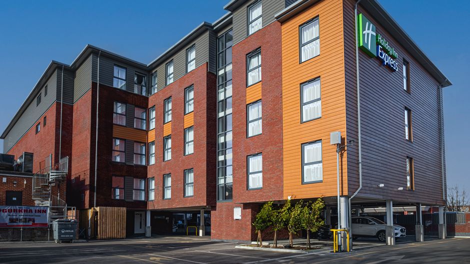 Holiday Inn Express Fleet Exterior