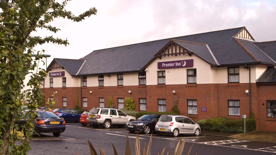 Premier Inn Greenock Exterior