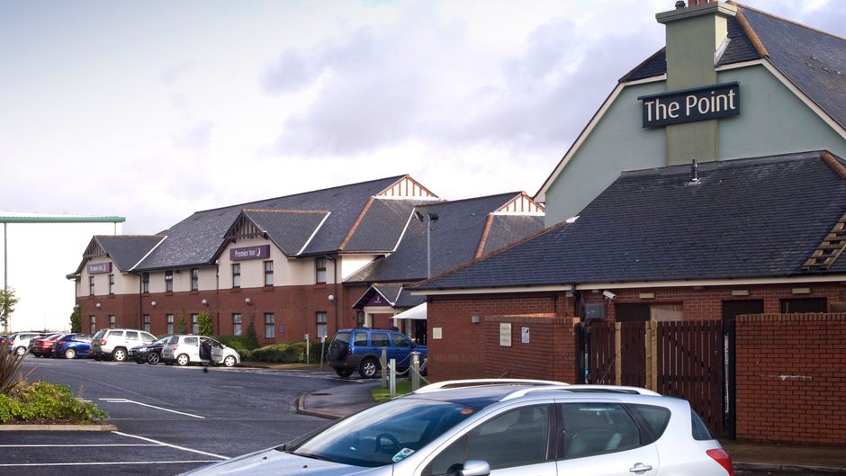Premier Inn Greenock Exterior