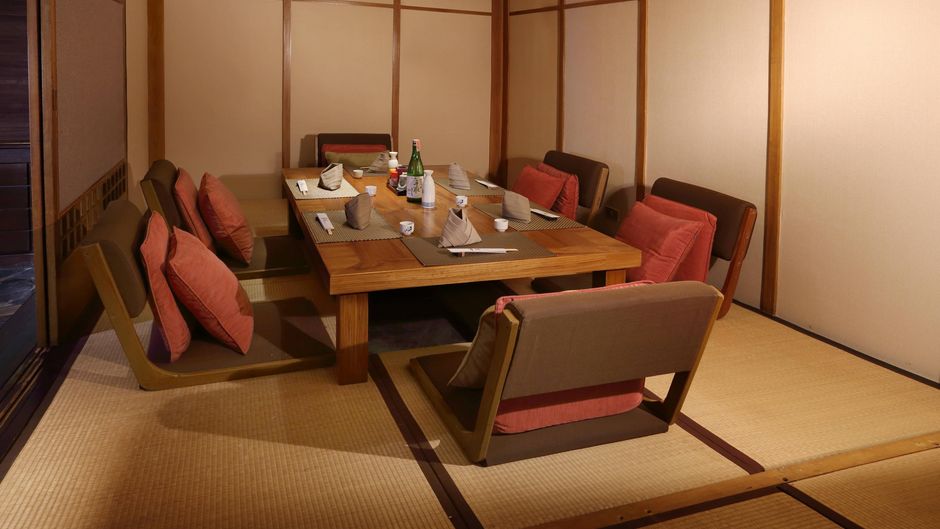 Le Meridien Phuket Beach Resort Restaurant
