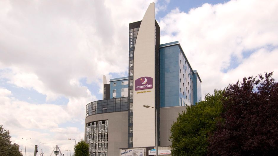 Premier Inn Hull City Centre Exterior