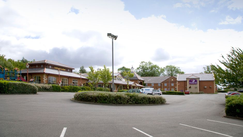 Premier Inn Kettering Exterior