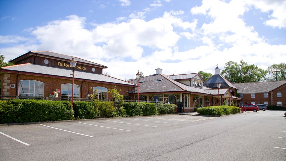 Premier Inn Kettering Exterior
