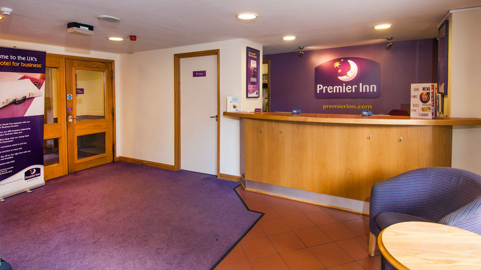 Premier Inn Leeds/Bradford Airport Lobby