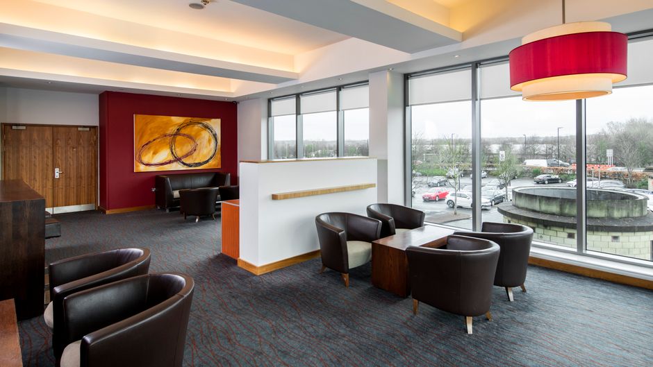Holiday Inn Express Hamilton Lobby