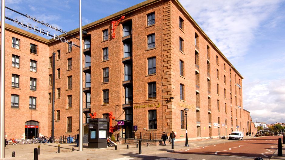 Premier Inn Liverpool Albert Dock Exterior
