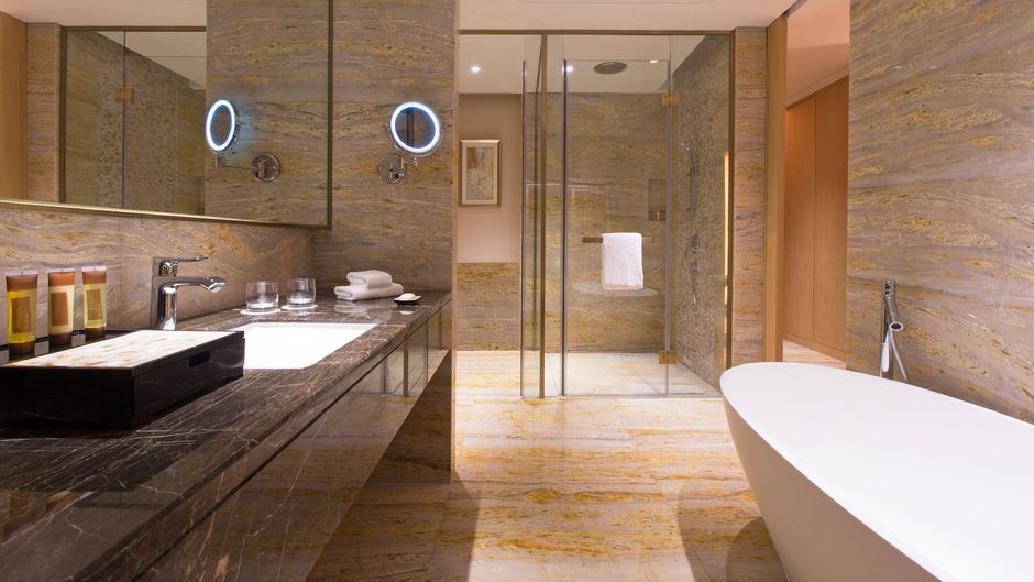Sheraton Zhanjiang Hotel Room