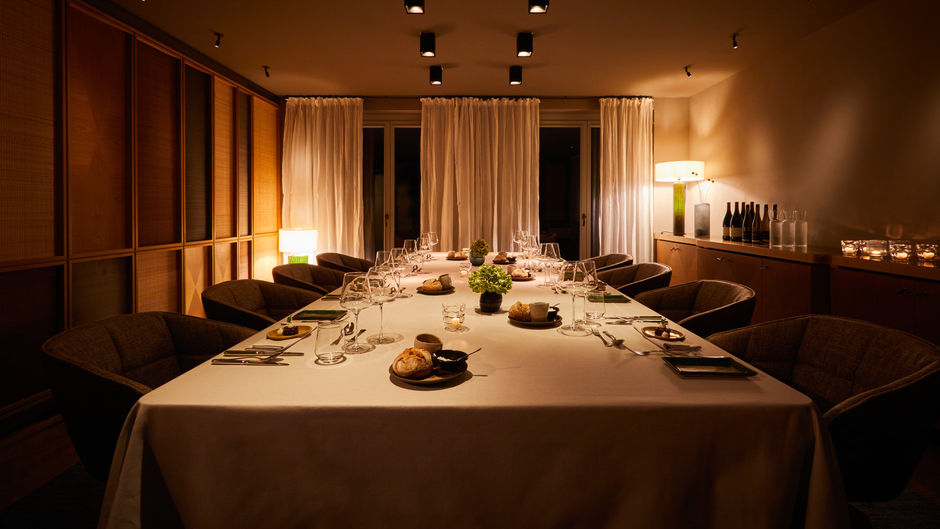 Louis Hotel Restaurant