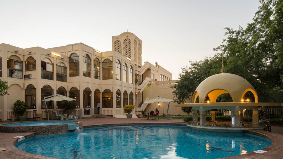 Victoria Falls Rainbow Hotel Exterior