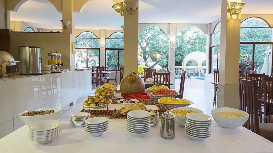 Victoria Falls Rainbow Hotel Restaurant