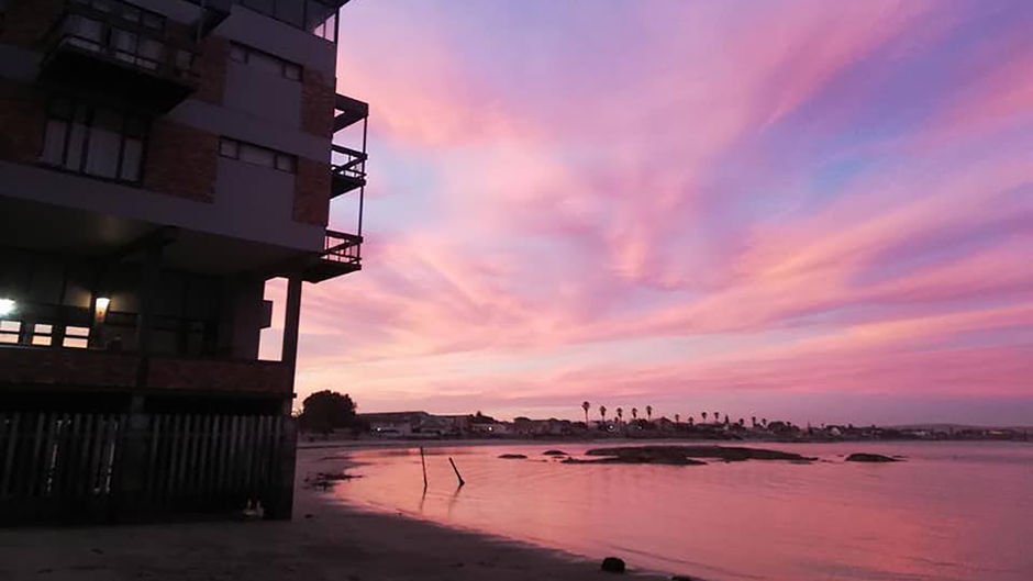 Hoedjiesbaai Hotel Exterior