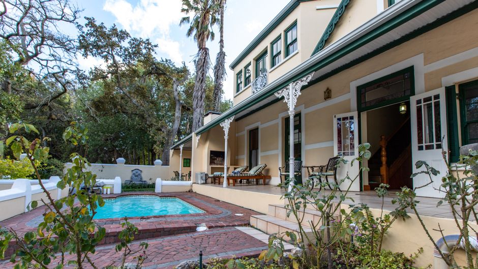 Evergreen Manor and Spa Exterior