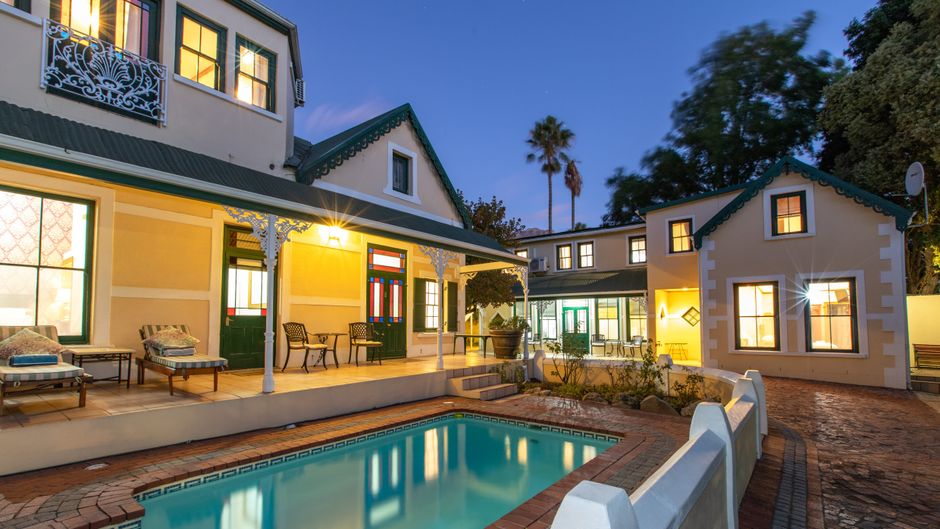 Evergreen Manor and Spa Exterior