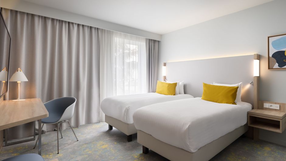 Courtyard Paris CDG Central Airport Room