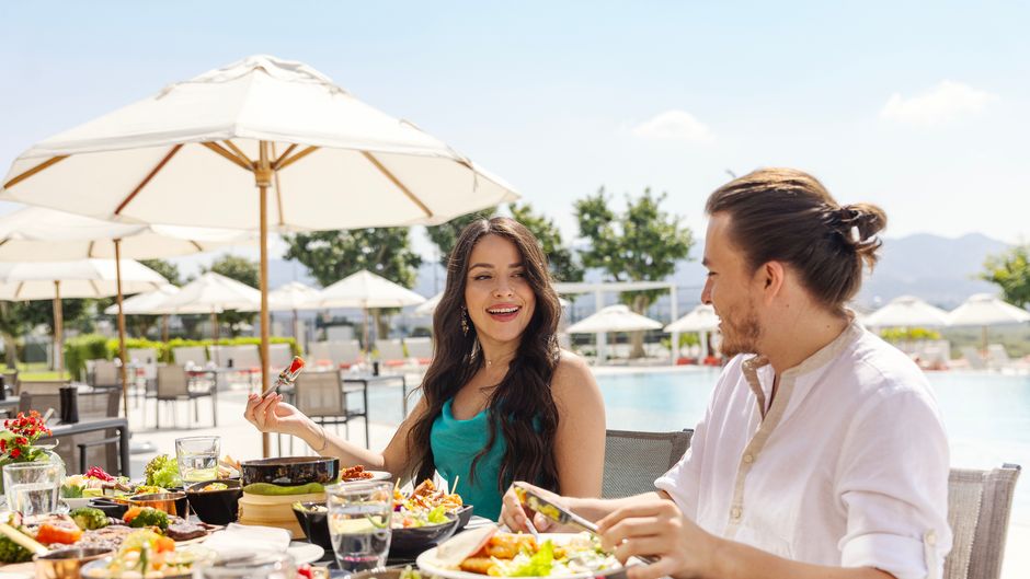 Crowne Plaza Hotel Muscat Restaurant