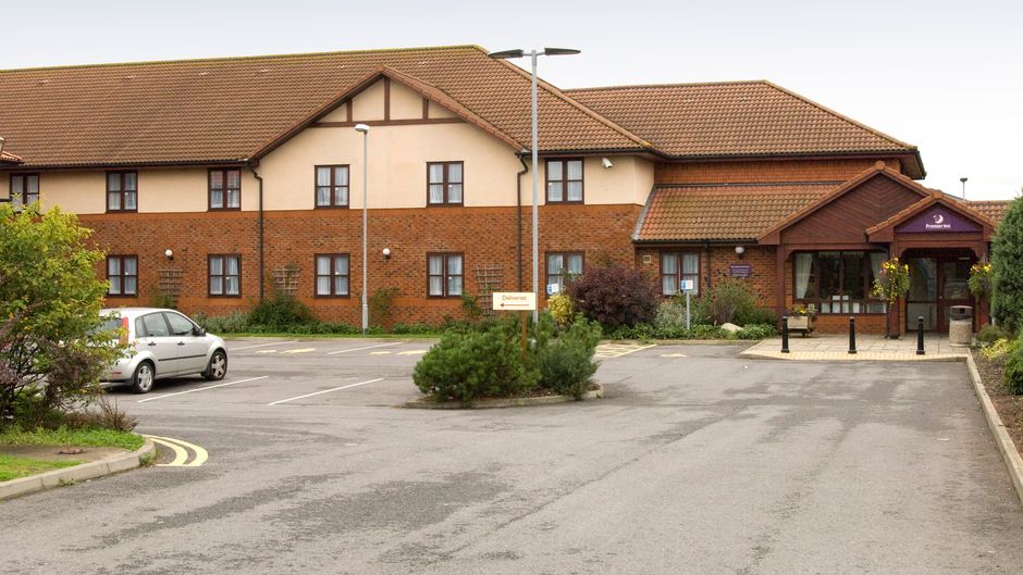 Premier Inn Newcastle Gosforth Exterior
