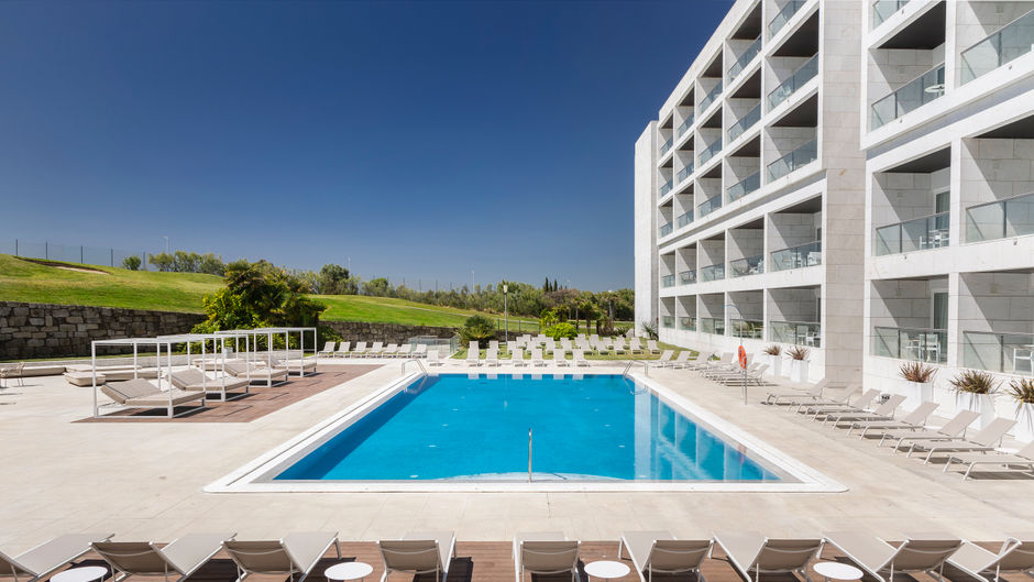 Crowne Plaza Caparica Lisbon Pool
