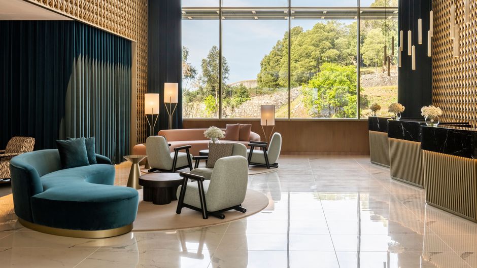 Renaissance Porto Lapa Hotel Lobby