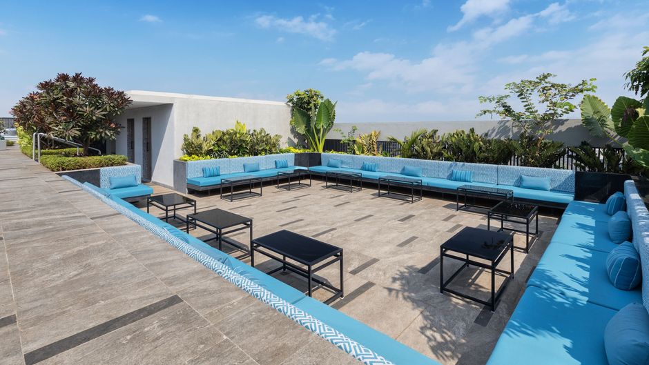 Fairfield Marriott Mumbai Intl Airport Pool