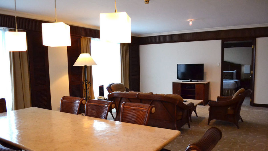 Waterfront Airport Hotel & Casino Room