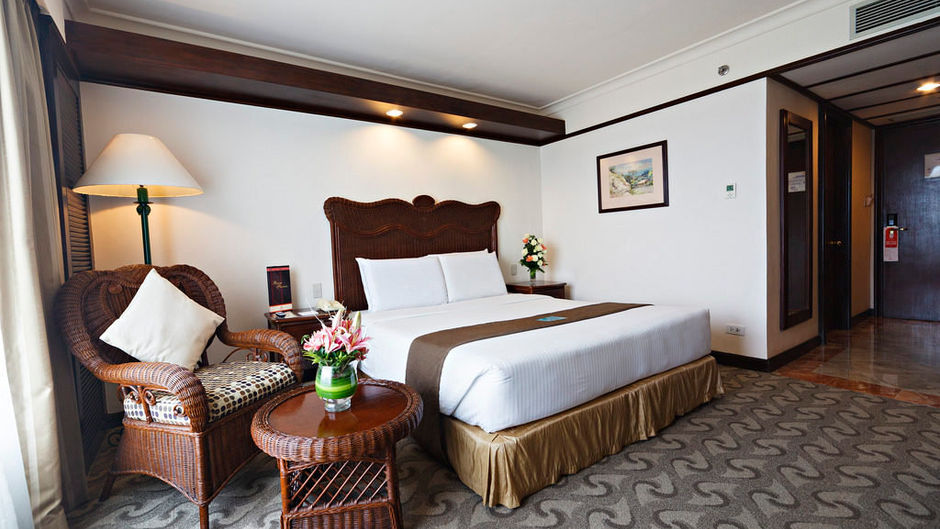 Waterfront Airport Hotel & Casino Room