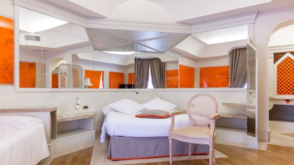 Hotel Isa Room