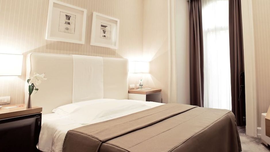 Hotel Isa Room