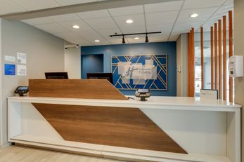 Holiday Inn Express Kenner Airport