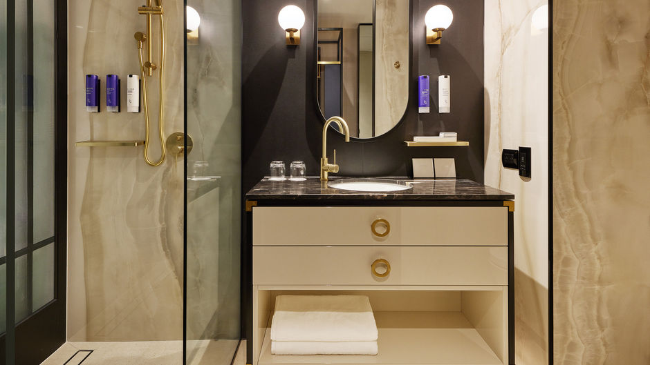 Dorsett Melbourne Room