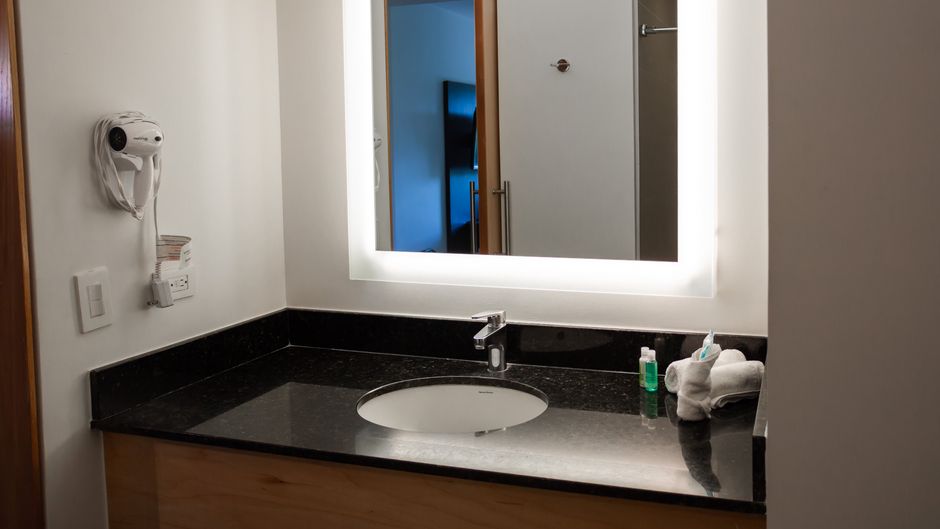 Holiday Inn Express Managua Room