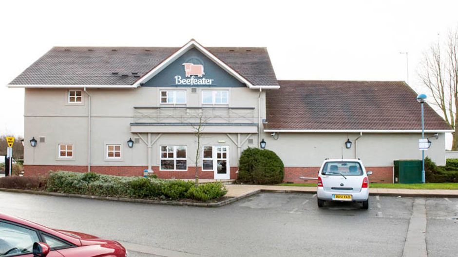 Premier Inn Worcester Exterior