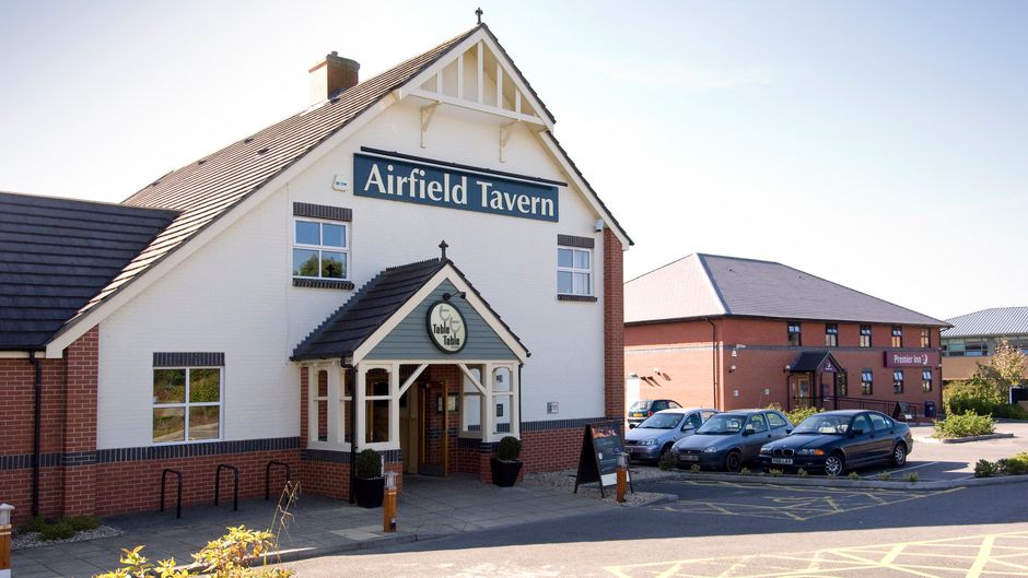 Premier Inn Yeovil Airfield Hotel Exterior
