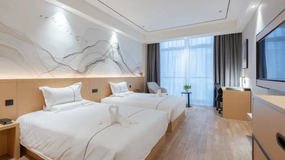 Yuquan Hotel Room