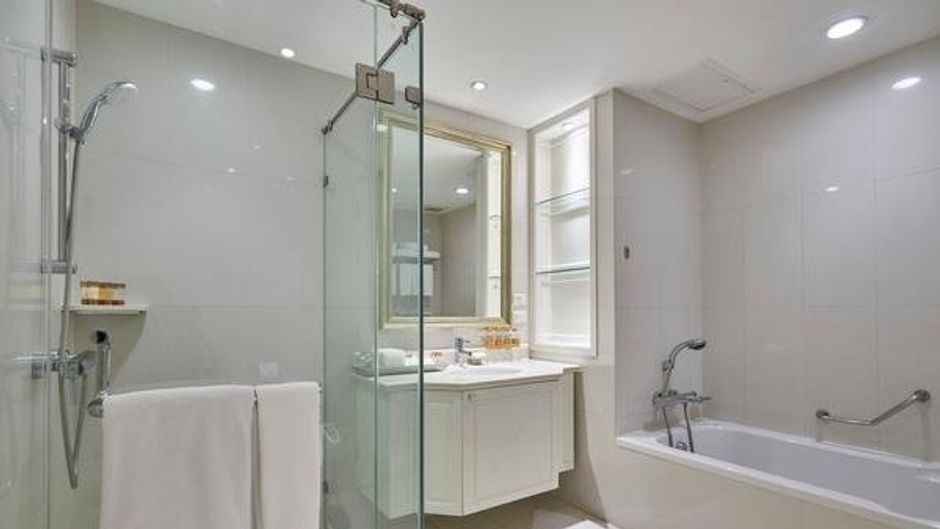 Grande Centre Point Ratchadamri Room