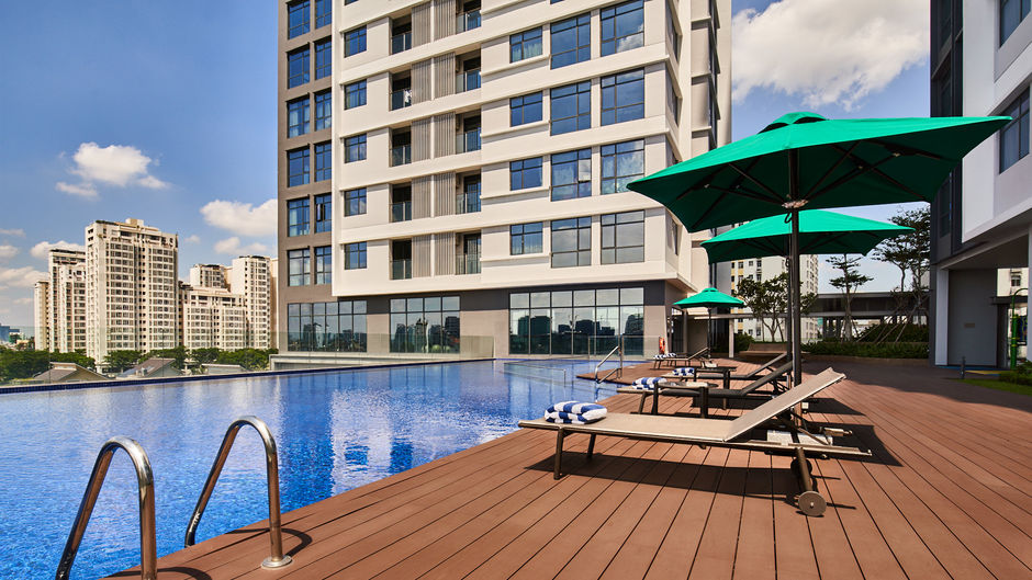 Oakwood Residence Saigon Pool
